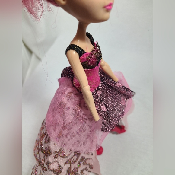 Ever After High Doll Thronecoming CA Cupid Doll- TLC Missing Hands, Ripped Dress - Picture 7 of 10